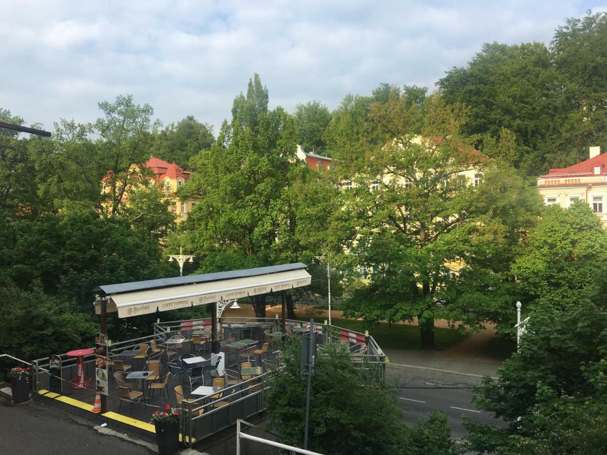 Residenz Emilia Lägenhet Mariánské Lázně Exteriör bild